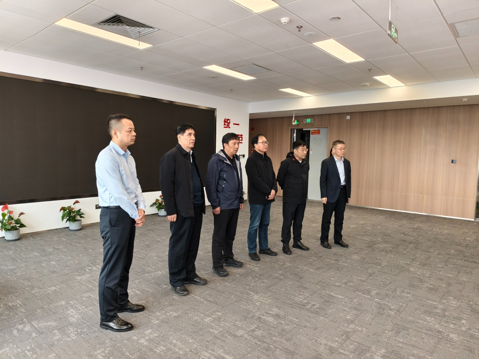 1761208734120.jpg 1761208734120.jpg